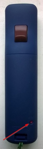 Wii-SYNC-button-outside.jpg